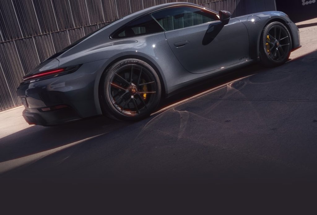 Porsche 911 exterior illustrating manufacturer financing options available for purchasing a Porsche 911 at local dealerships