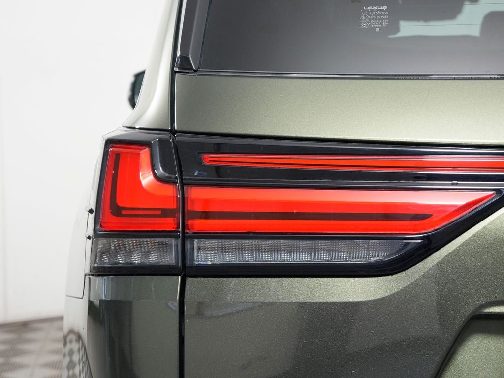 2025 Lexus LX 700h Overtrail