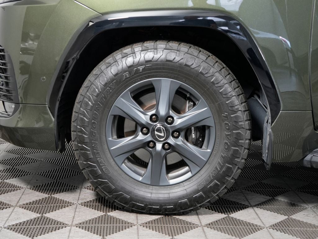 2025 Lexus LX 700h Overtrail