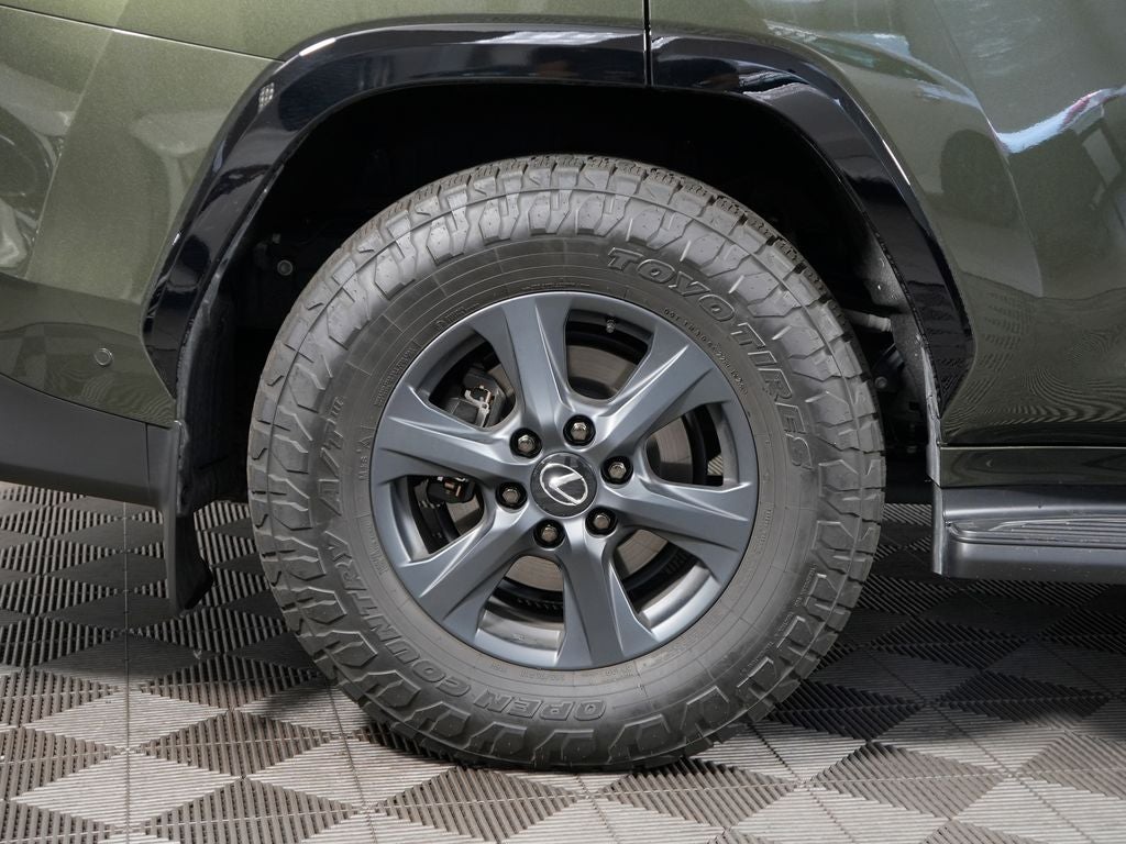 2025 Lexus LX 700h Overtrail