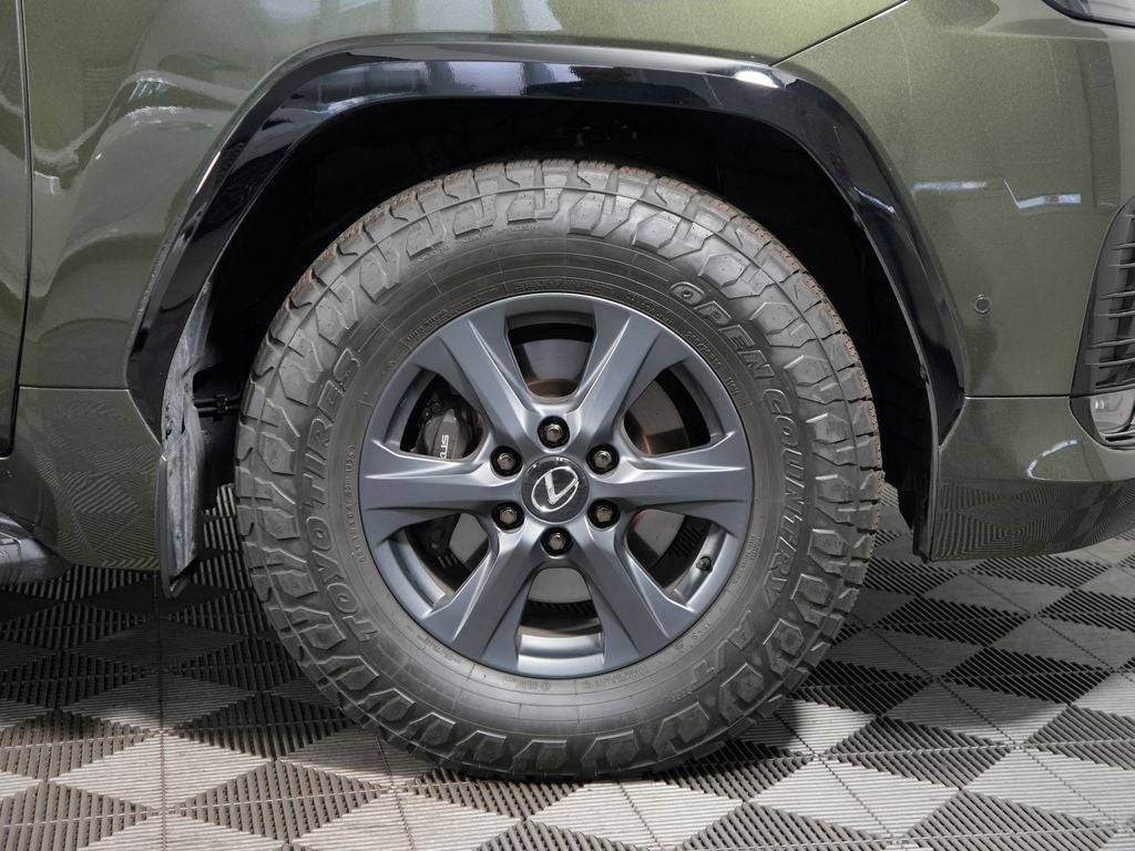 2025 Lexus LX 700h Overtrail