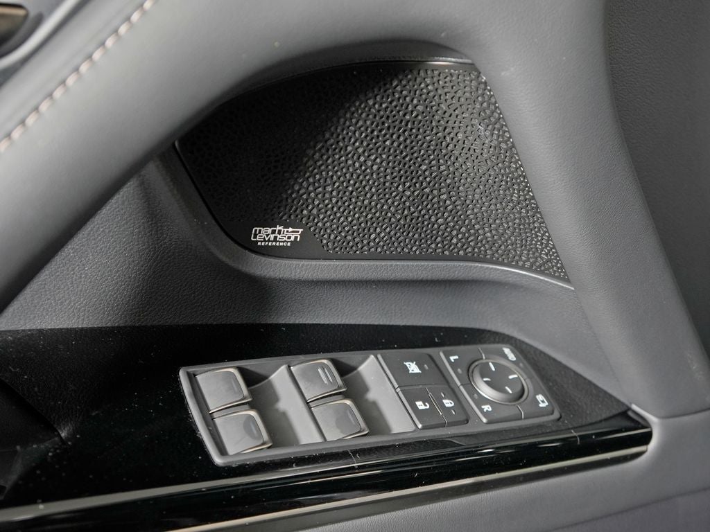 2025 Lexus LX 700h Overtrail