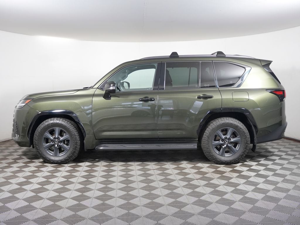 2025 Lexus LX 700h Overtrail