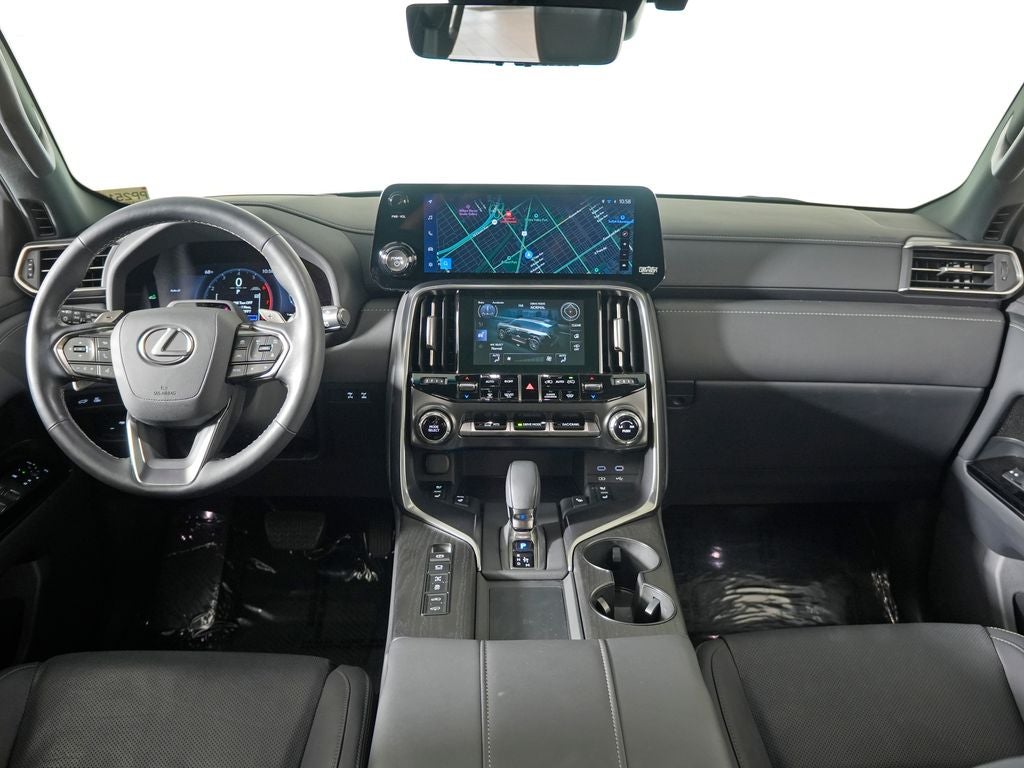 2025 Lexus LX 700h Overtrail