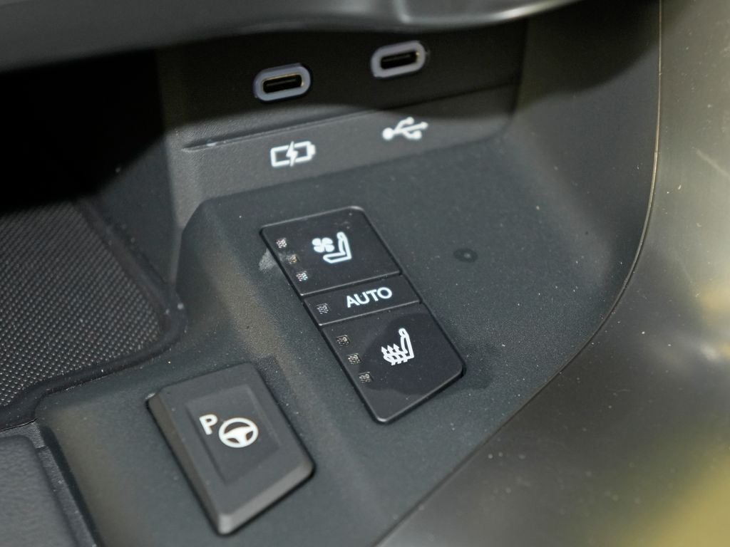 2025 Lexus LX 700h Overtrail