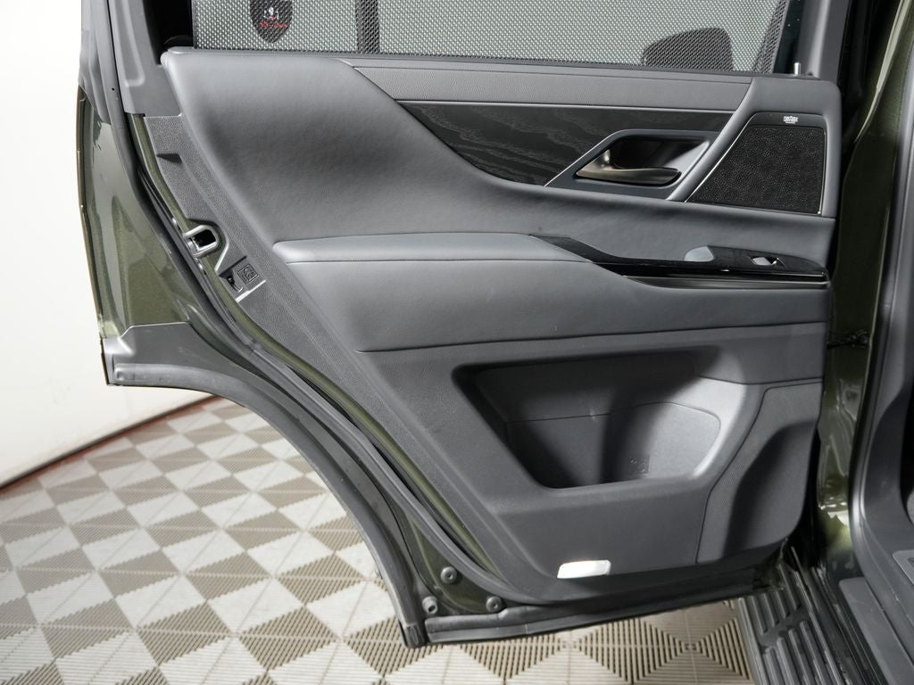 2025 Lexus LX 700h Overtrail