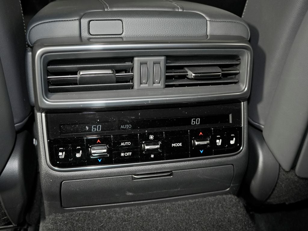 2025 Lexus LX 700h Overtrail