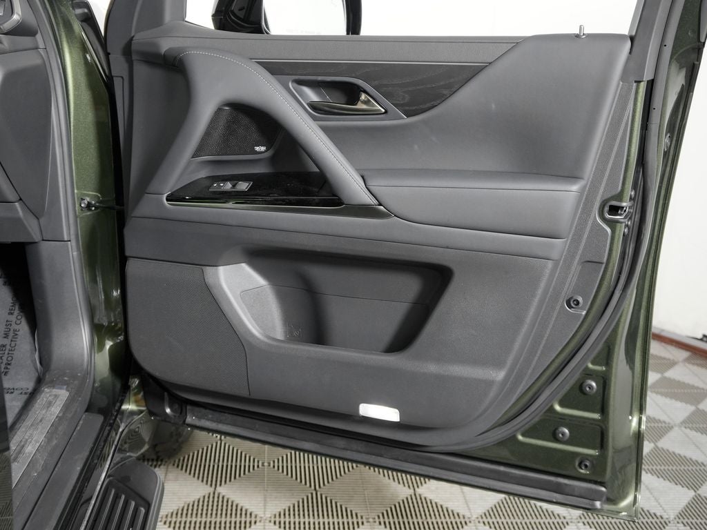 2025 Lexus LX 700h Overtrail