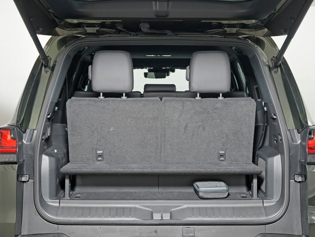 2025 Lexus LX 700h Overtrail