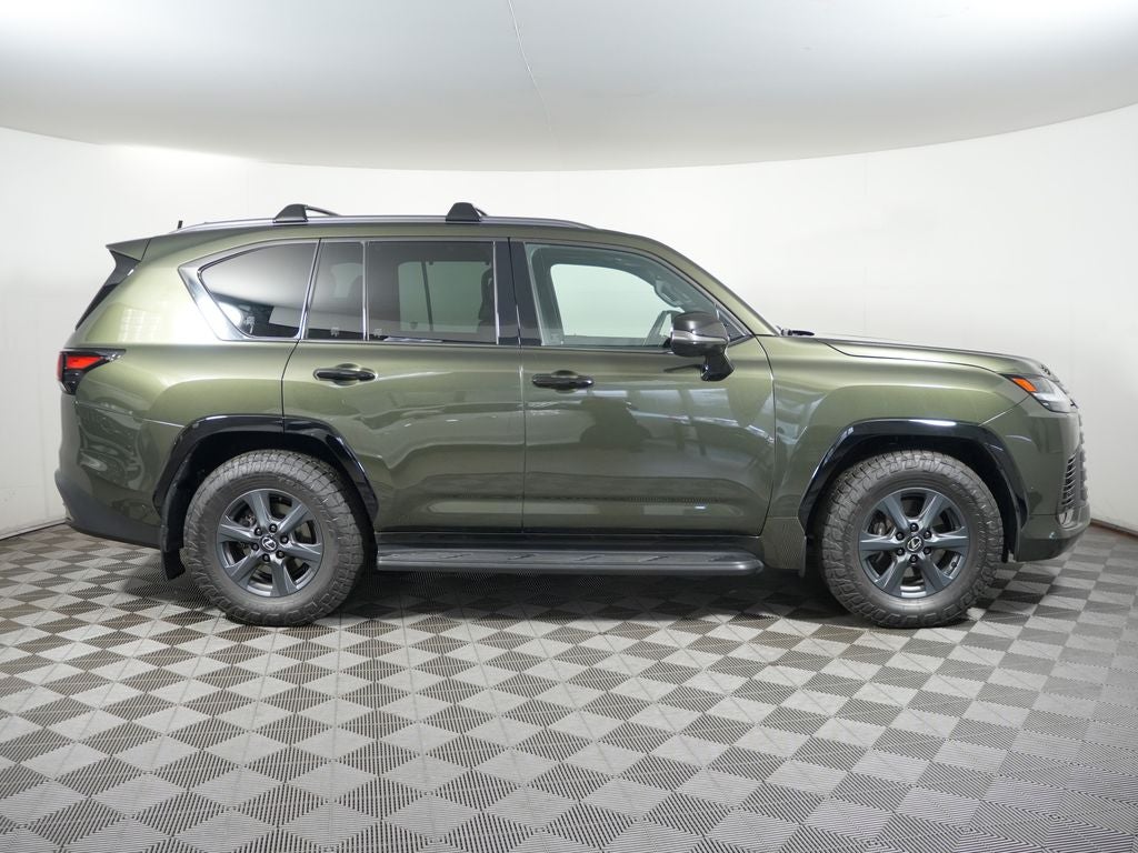 2025 Lexus LX 700h Overtrail