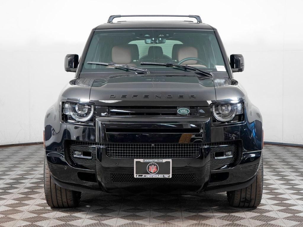 2025 Land Rover Defender 130 X-Dynamic SE