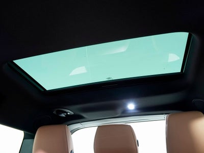 2025 Land Rover Defender 130 X-Dynamic SE