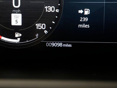 2025 Land Rover Defender 130 X-Dynamic SE