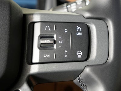 2025 Land Rover Defender 130 X-Dynamic SE