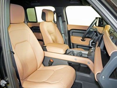 2025 Land Rover Defender 130 X-Dynamic SE
