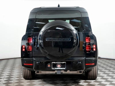 2025 Land Rover Defender 130 X-Dynamic SE