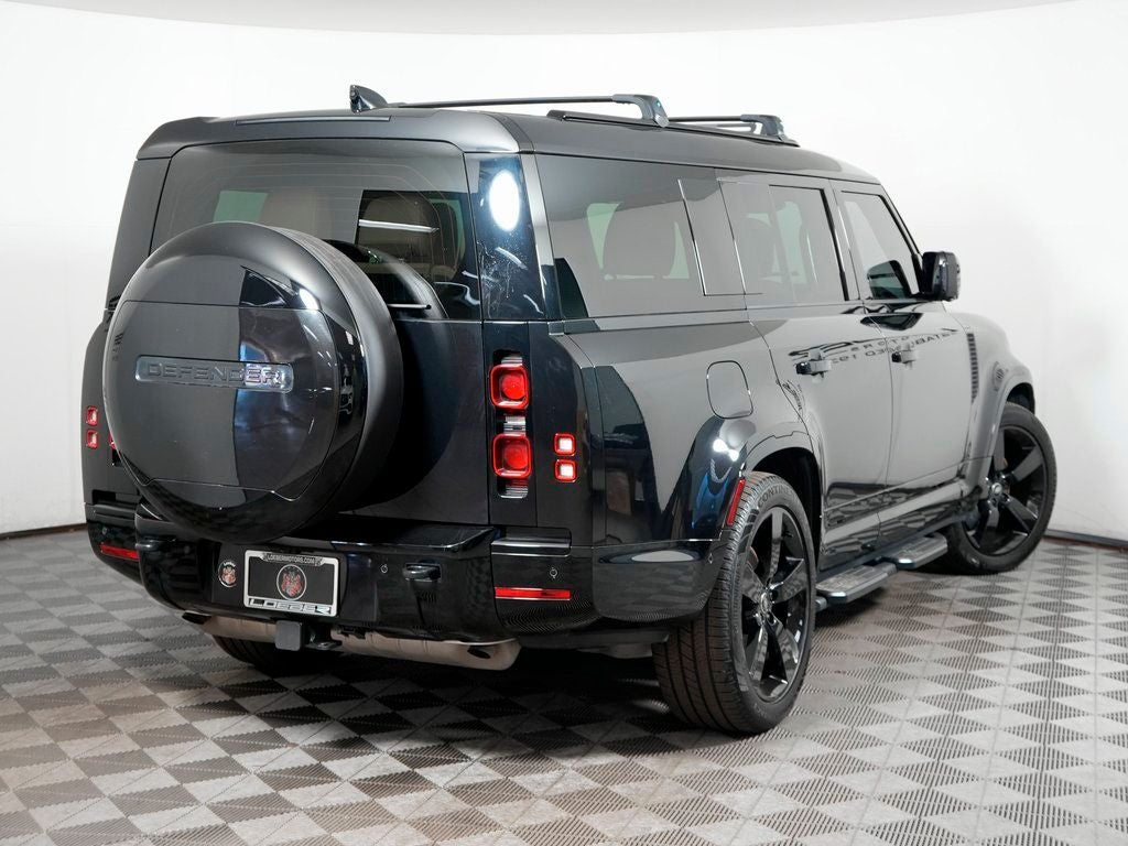 2025 Land Rover Defender 130 X-Dynamic SE