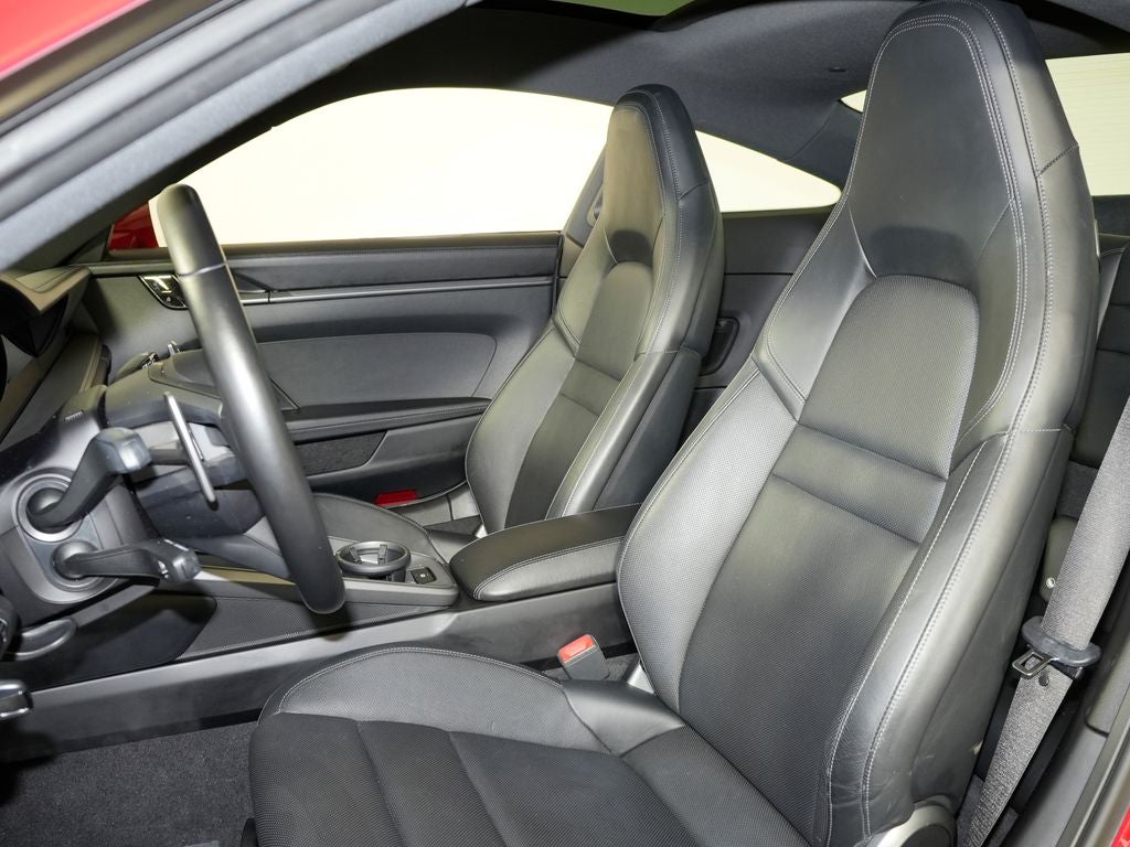 2021 Porsche 911 Carrera