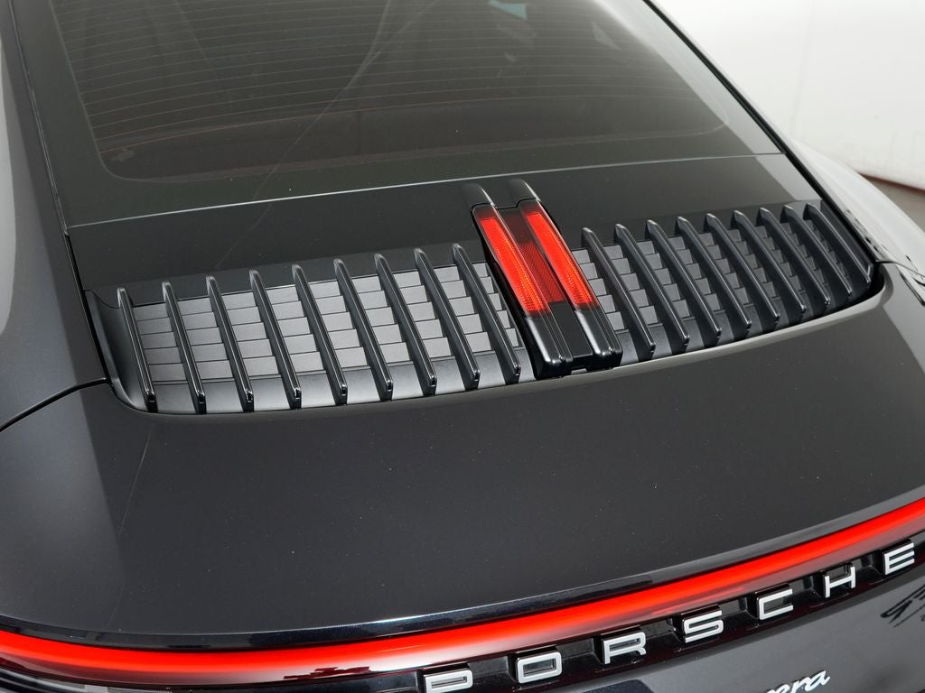 2020 Porsche 911 Carrera
