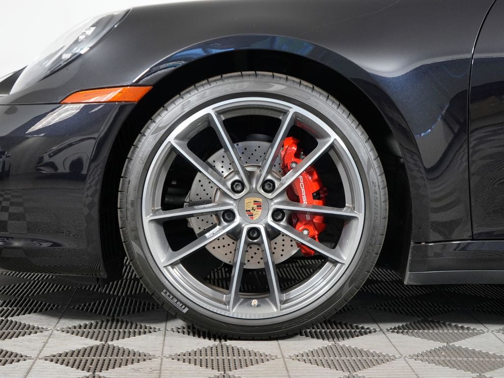 2020 Porsche 911 Carrera