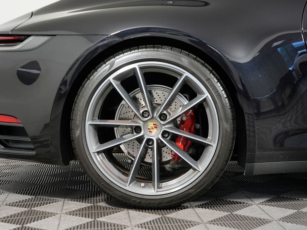 2020 Porsche 911 Carrera