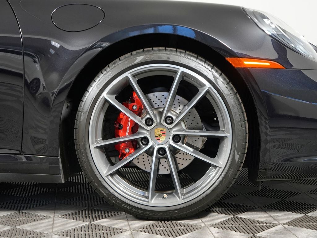 2020 Porsche 911 Carrera