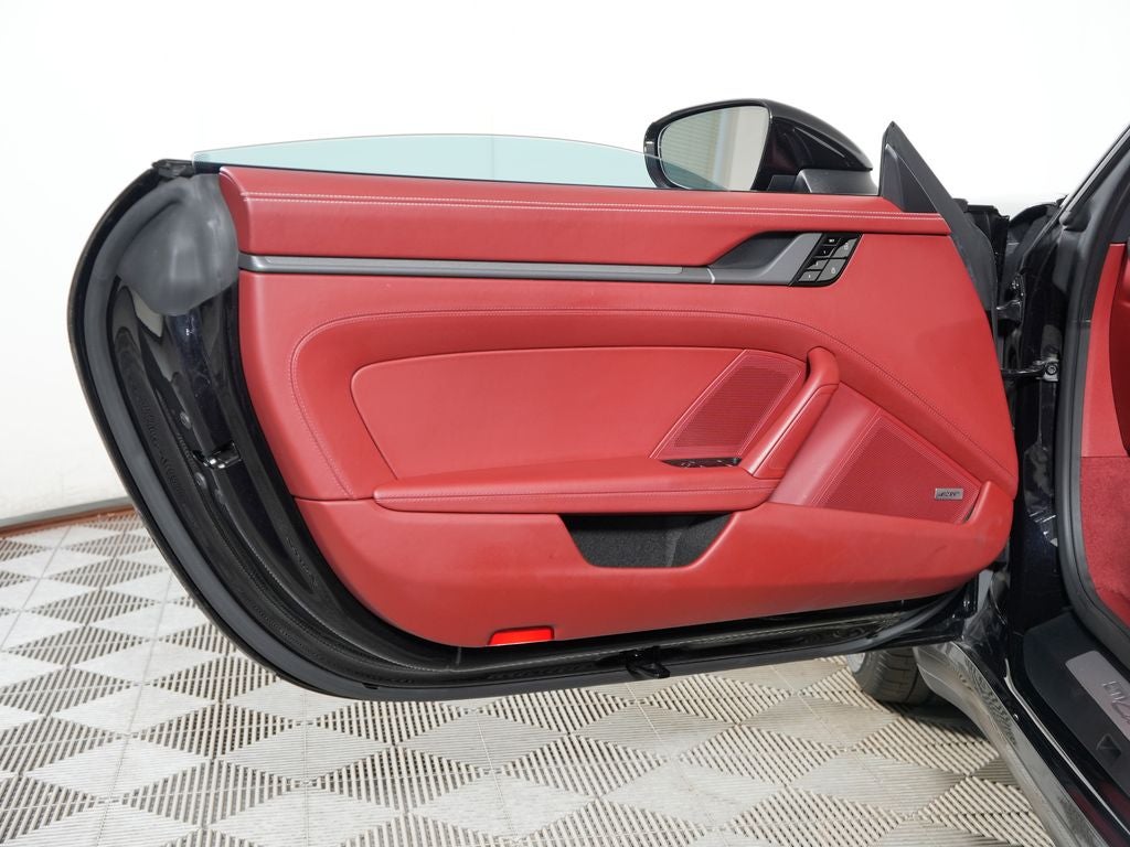 2020 Porsche 911 Carrera