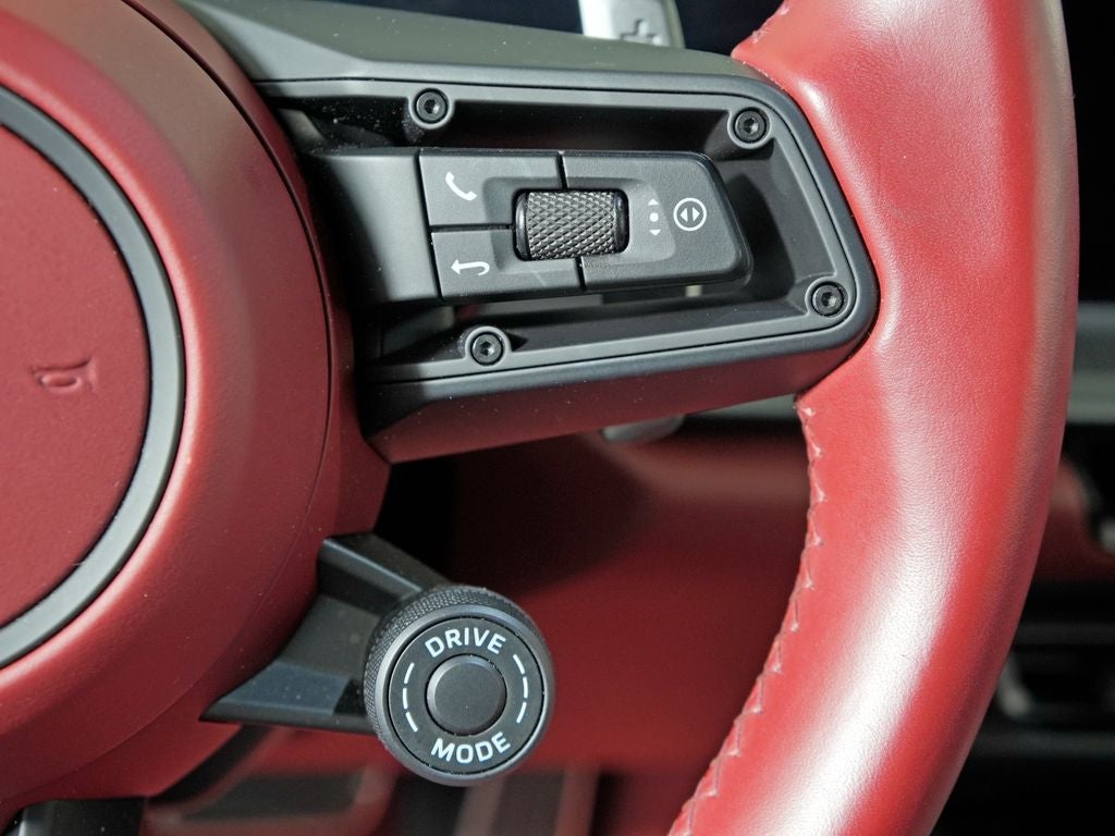 2020 Porsche 911 Carrera
