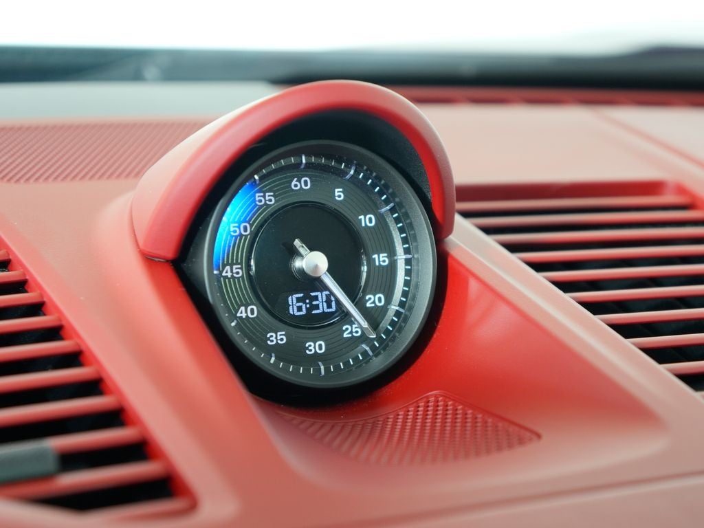 2020 Porsche 911 Carrera
