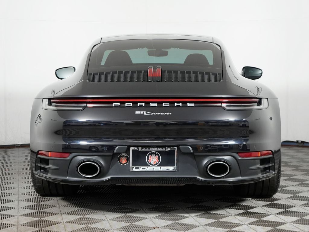 2020 Porsche 911 Carrera