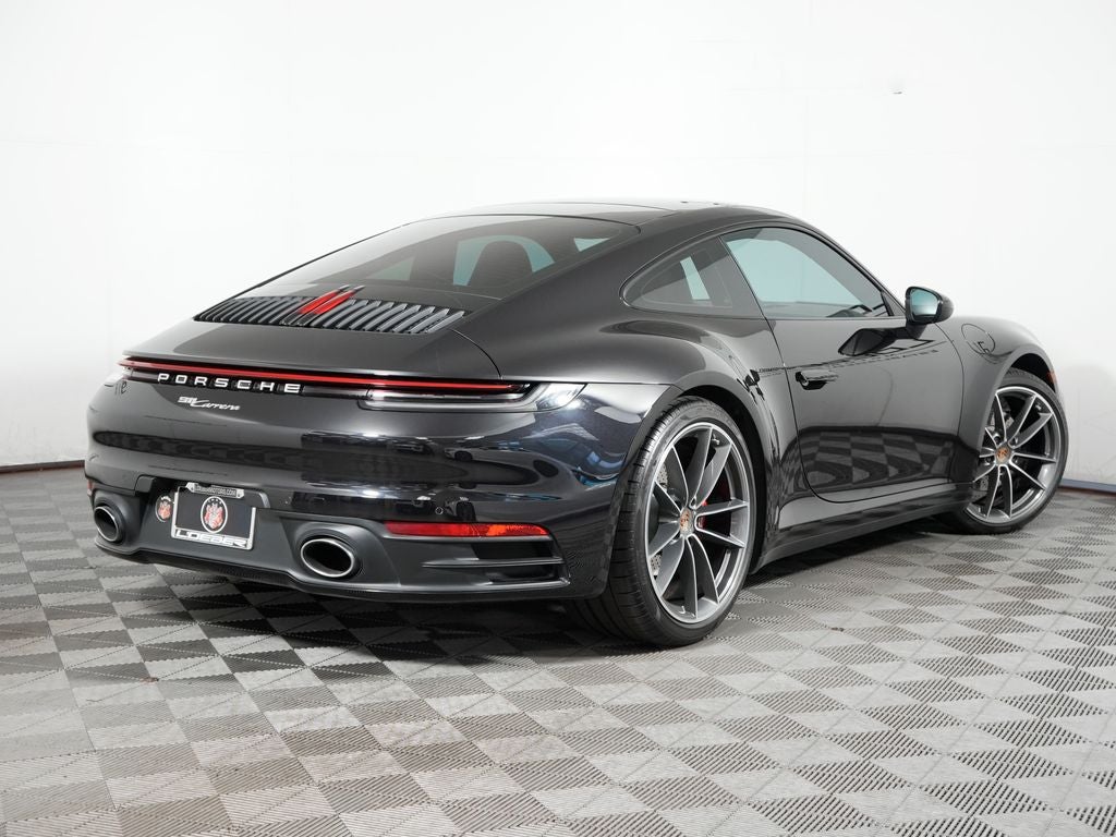 2020 Porsche 911 Carrera