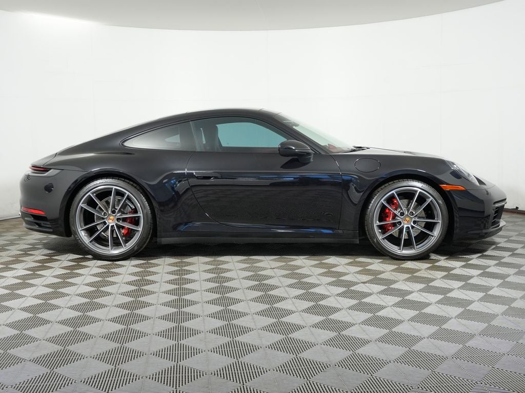 2020 Porsche 911 Carrera