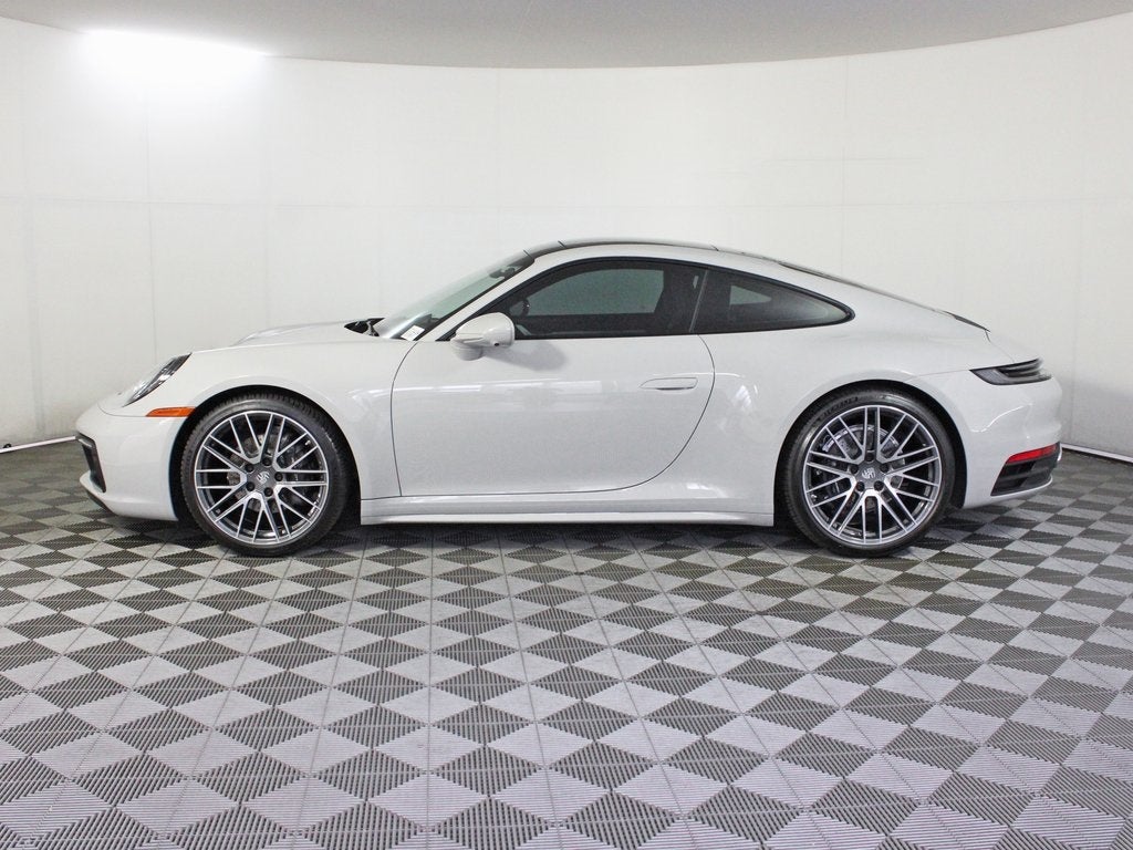 2024 Porsche 911 Carrera 4