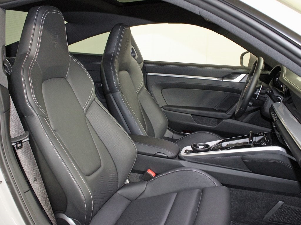 2024 Porsche 911 Carrera 4