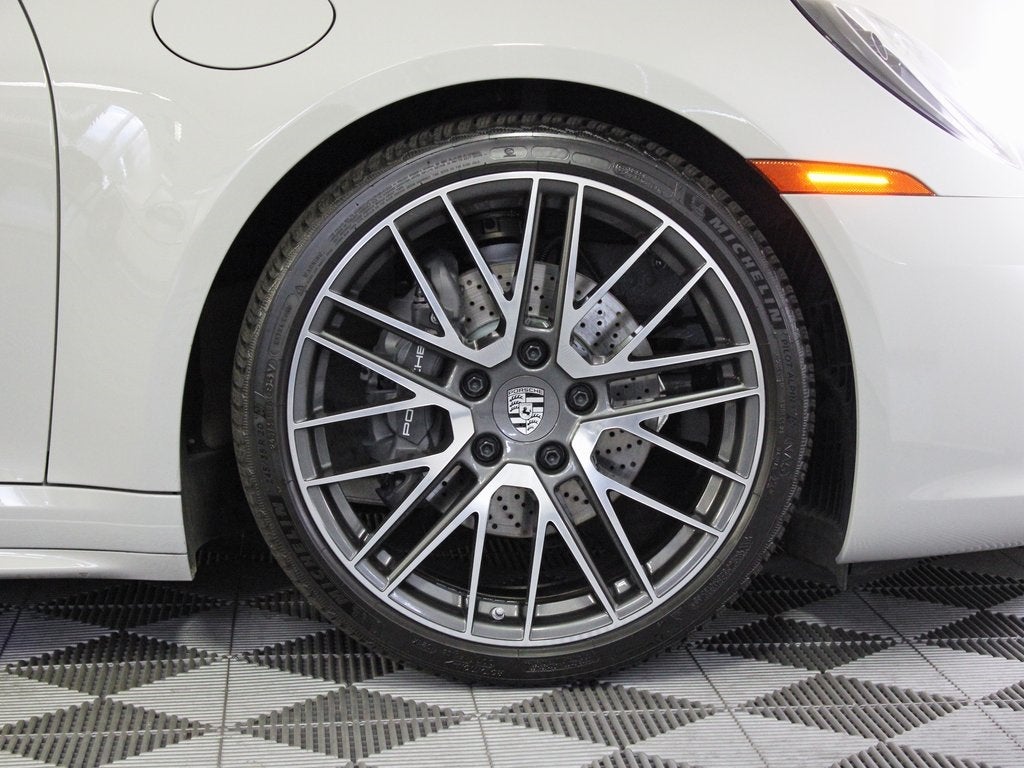 2024 Porsche 911 Carrera 4