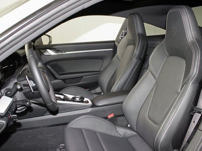 2024 Porsche 911 Carrera 4