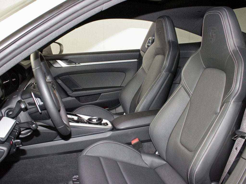 2024 Porsche 911 Carrera 4