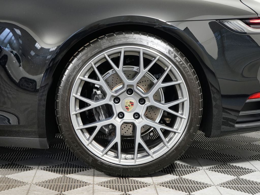 2024 Porsche 911 Carrera 4