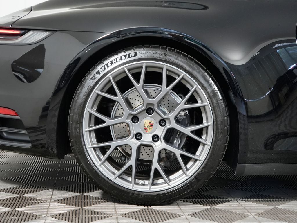 2024 Porsche 911 Carrera 4