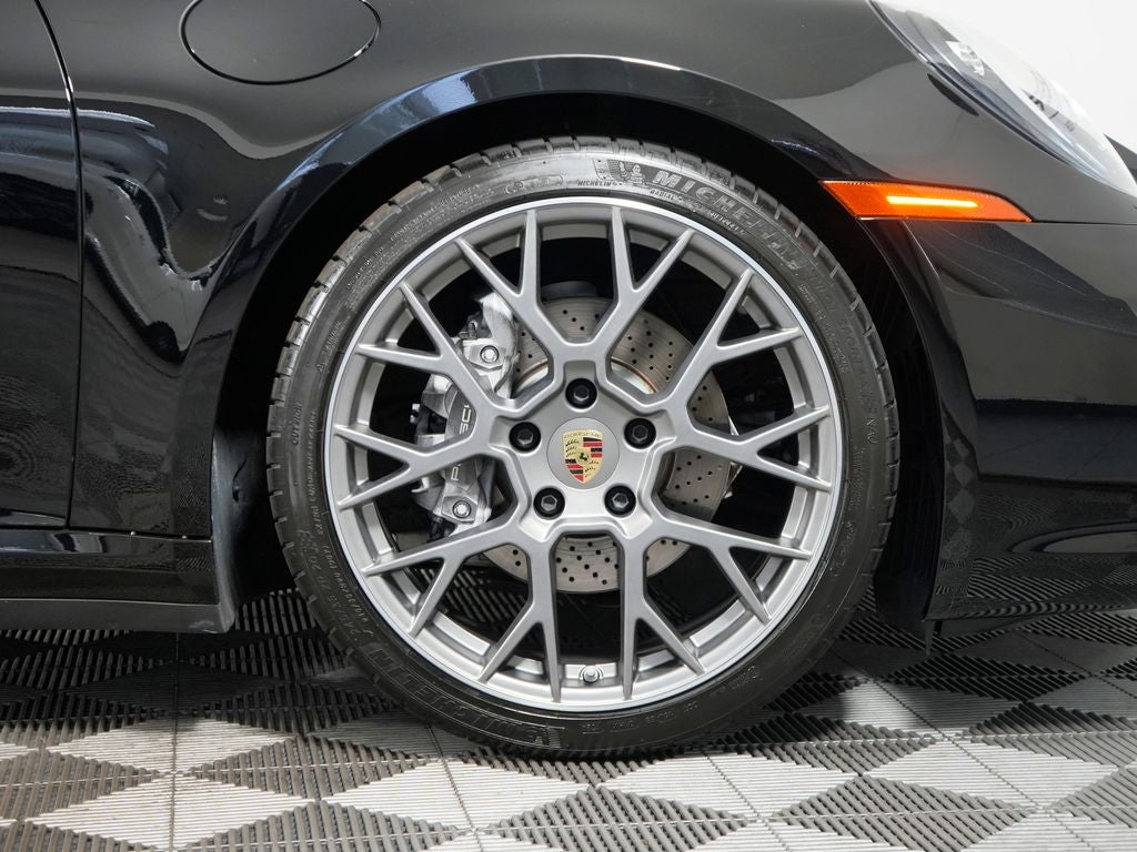2024 Porsche 911 Carrera 4