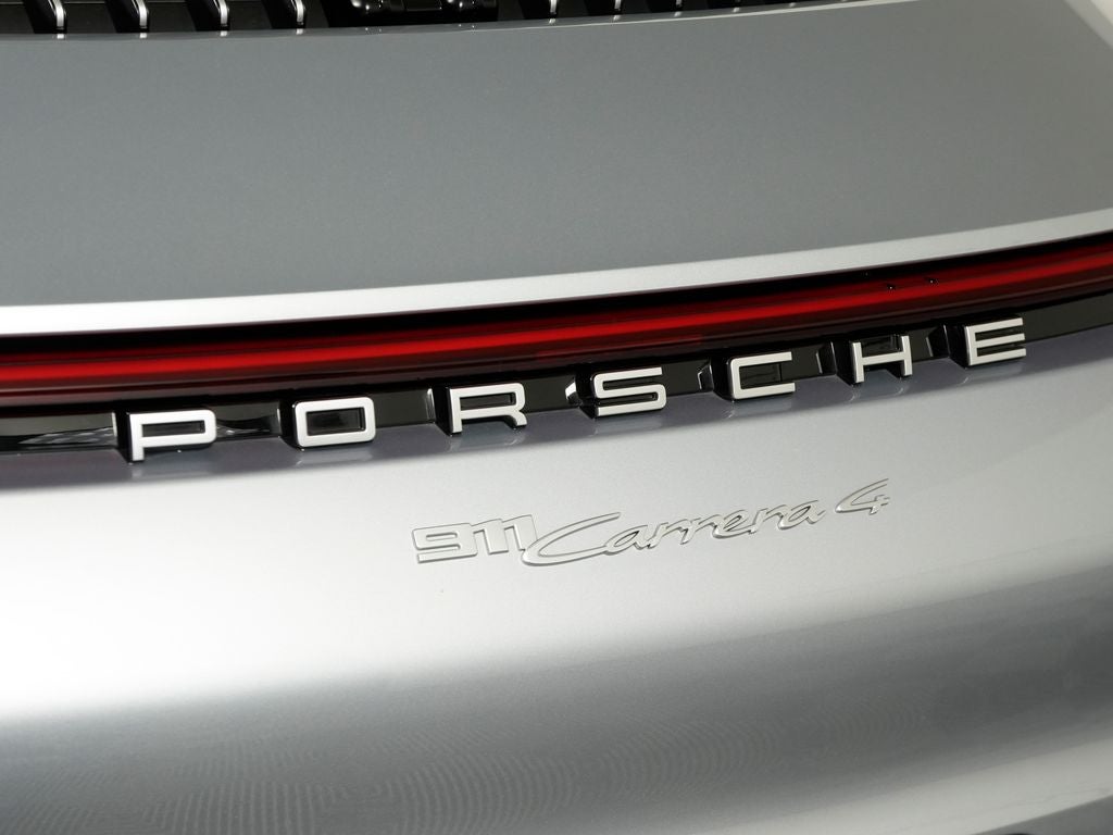 2022 Porsche 911 Carrera 4
