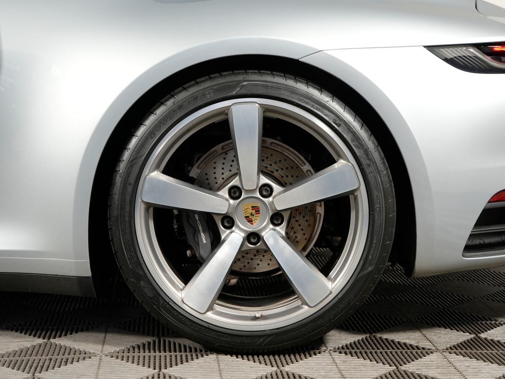 2022 Porsche 911 Carrera 4