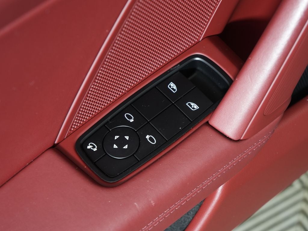 2022 Porsche 911 Carrera 4