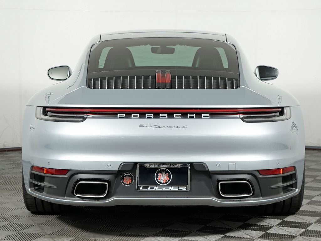 2022 Porsche 911 Carrera 4