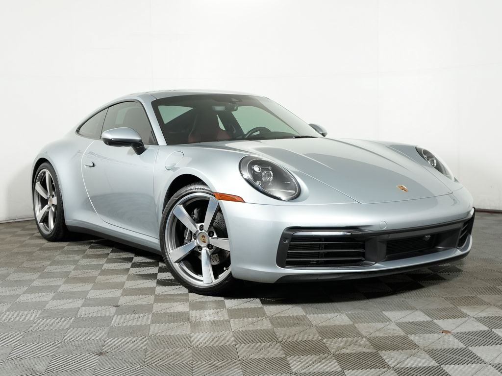 2022 Porsche 911 Carrera 4