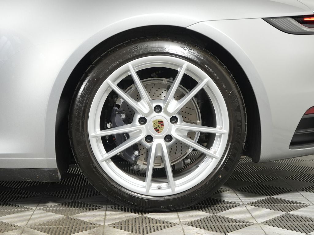 2024 Porsche 911 Carrera