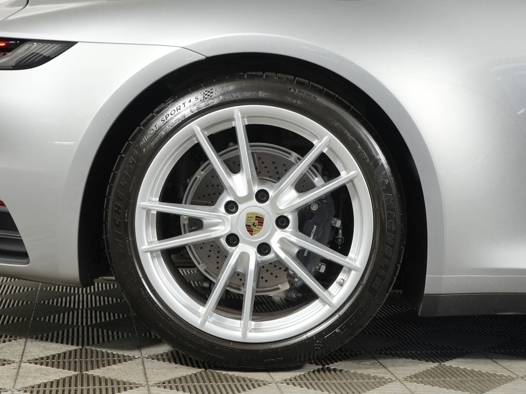 2024 Porsche 911 Carrera