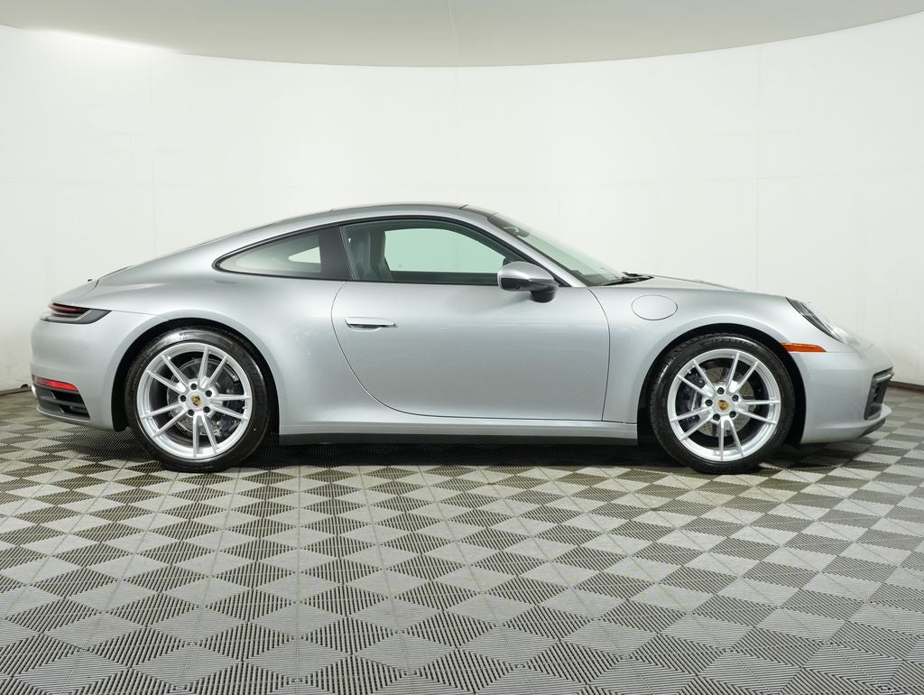 2024 Porsche 911 Carrera