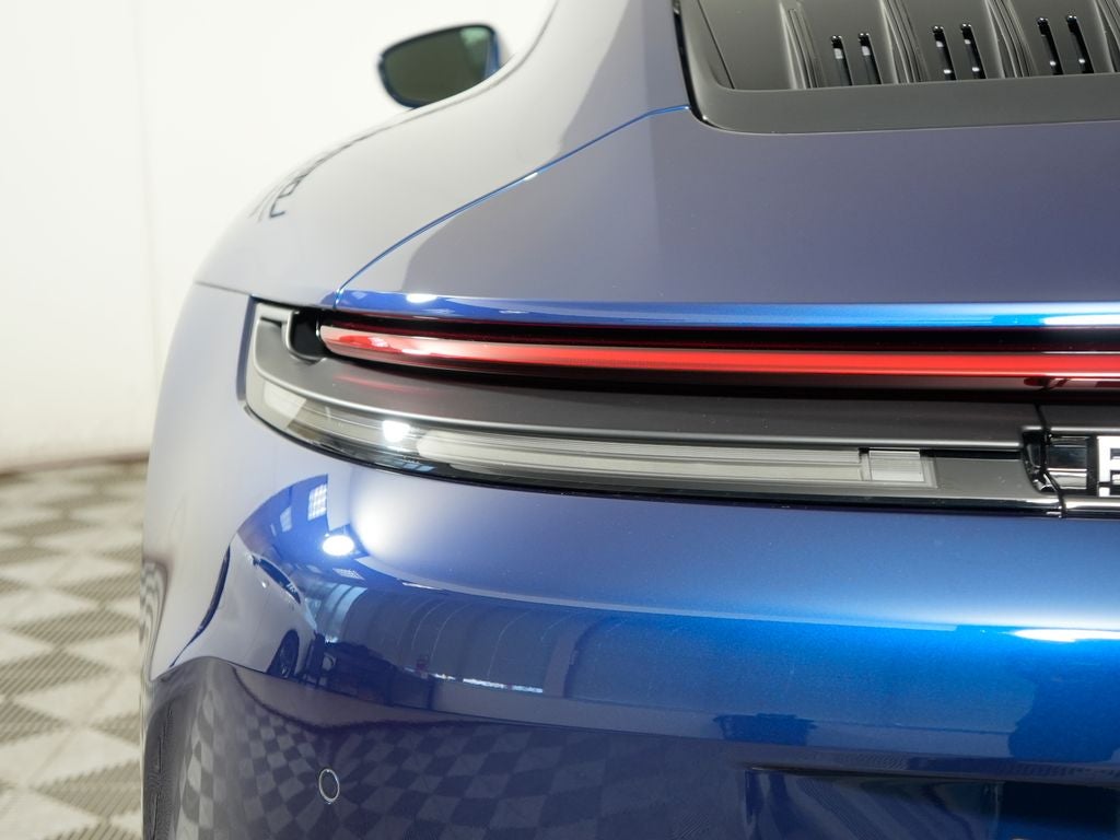 2025 Porsche 911 Carrera