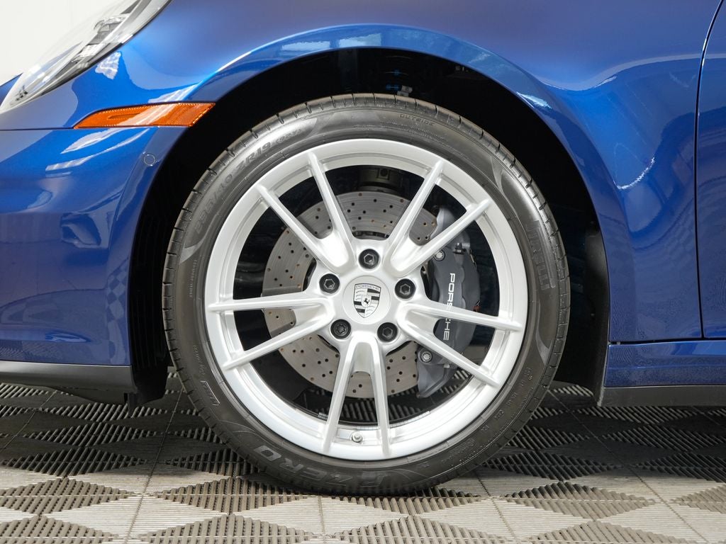 2025 Porsche 911 Carrera